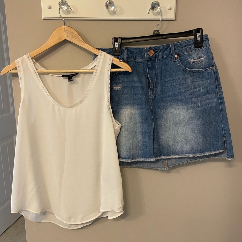 Jean skirt made by 1822 Denim . Purchased at Marshall’s and never worn .